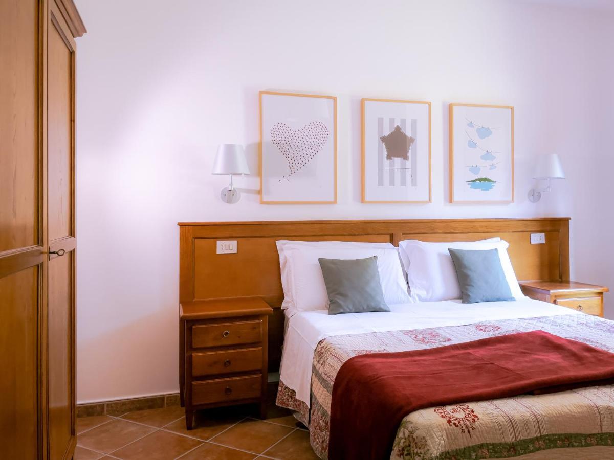 Agriturismo La Valle Di Vico คาปราโรลา ภายนอก รูปภาพ