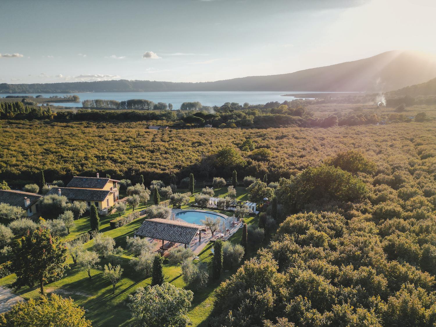 Agriturismo La Valle Di Vico คาปราโรลา ภายนอก รูปภาพ
