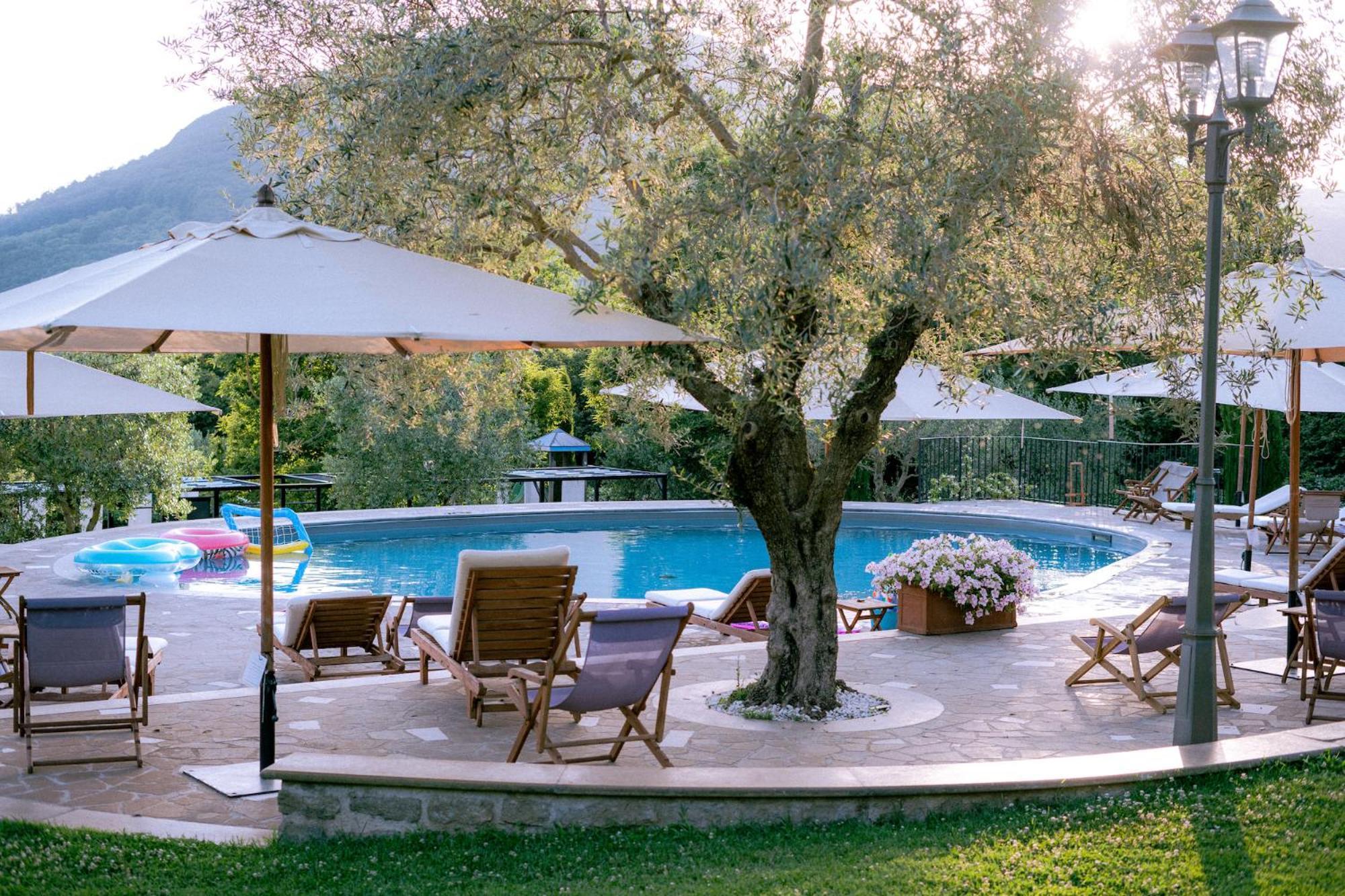 Agriturismo La Valle Di Vico คาปราโรลา ภายนอก รูปภาพ