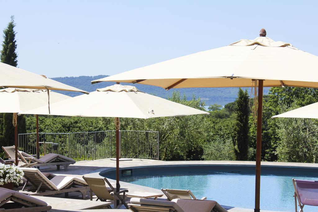 Agriturismo La Valle Di Vico คาปราโรลา ภายนอก รูปภาพ